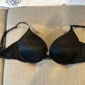 Victorias Secret “very sexy” push up padded bra size 36D